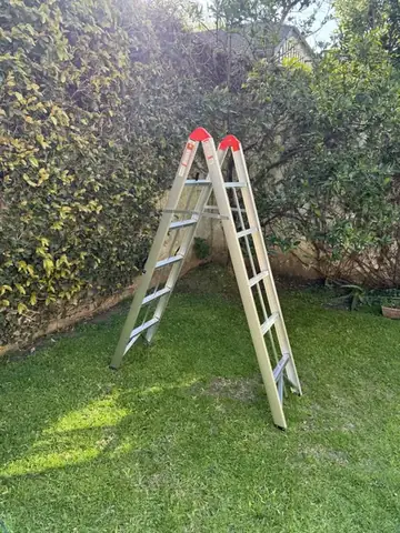 Escalera Plegable de Aluminio 1.78m
